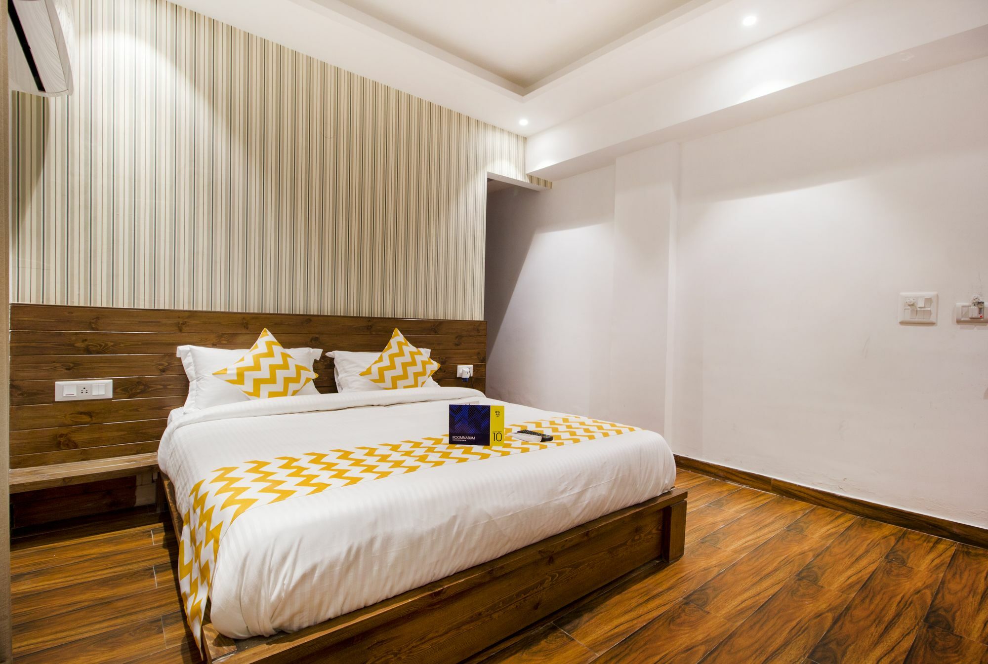 Fabhotel Comfort Dome Sector 45 グルガウン エクステリア 写真